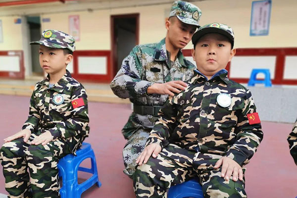 深圳尖兵军事夏令营的核心师资有哪些?