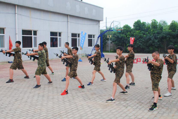 北京军事体验暑期夏令营费用多少钱，28天价格一览