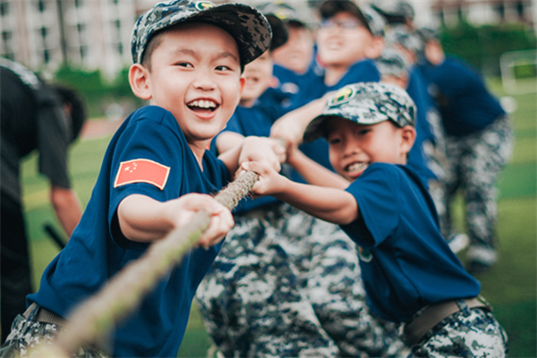 军事夏令营青少年培训基地哪里好？重庆10-14天课程价格明细！