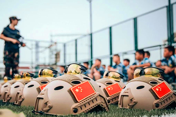 东莞军事夏令营哪好？这两家您好不知道吗