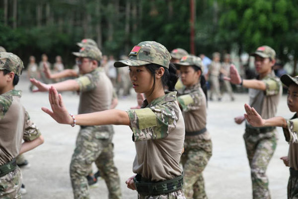 广西南宁少年军事训练夏令营，正规机构推荐