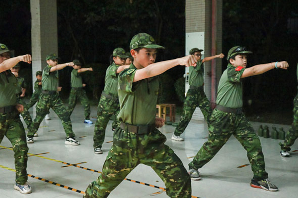 南京军事夏令营排名四大好评基地一必一运动官网览(图3)