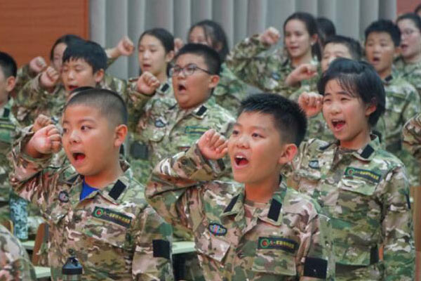 南京暑期军事化夏令营活动，让孩子提高团队合作能力！