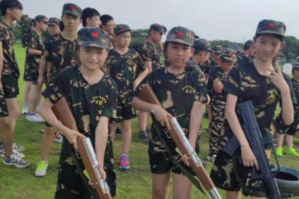 小学生军事夏令营青岛，三家品牌机构一览