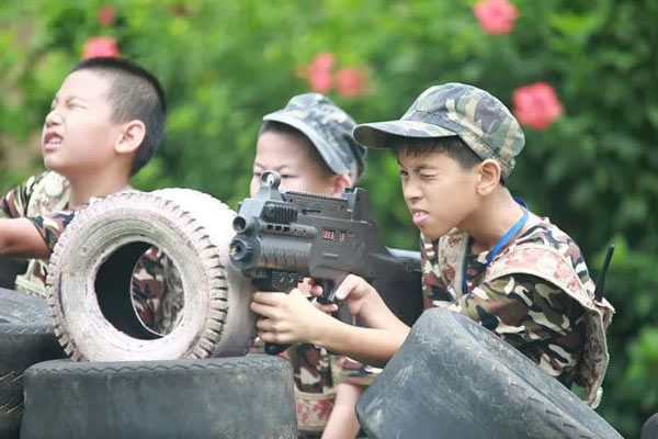 深圳市儿童军事夏令营，正规机构不错过