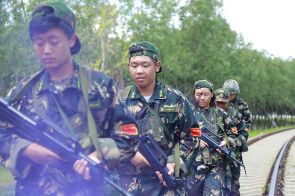 深圳军事训练夏令营，让孩子在团队中学会成长