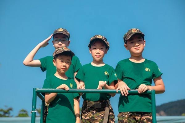 深圳儿童军训夏令营活动，让每一个孩子找到“真正”的自己