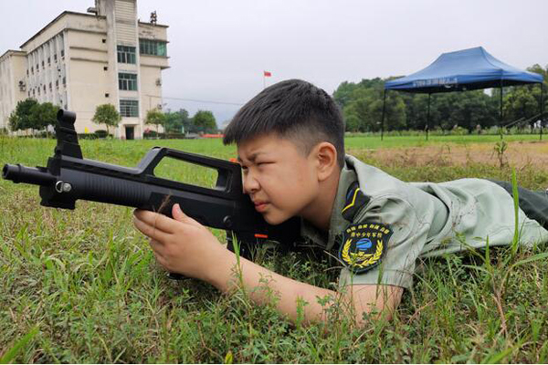 浙江小学生军事夏令营，感受不一样的军事训练！